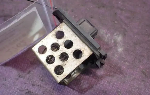 Peugeot 206 CC Heater blower motor/fan resistor