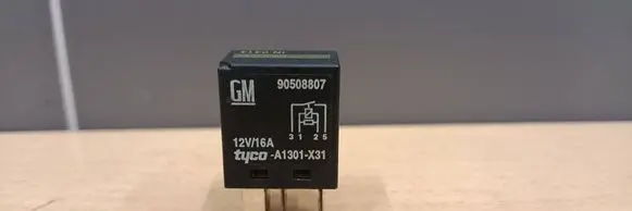 Opel Vectra C Other relay 90508807 A1301X31 12V16A