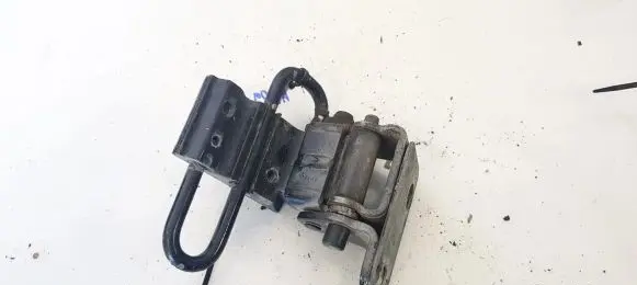 Audi A4 S4 B6 8E 8H Rear door lower hinge 8e0833412