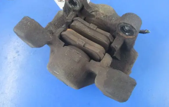Opel Vectra B Rear brake caliper