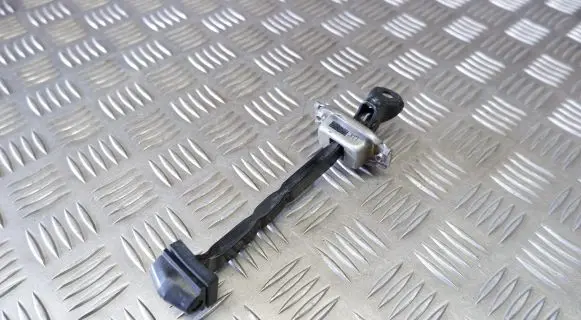 Honda CR-V Rear door check strap stopper