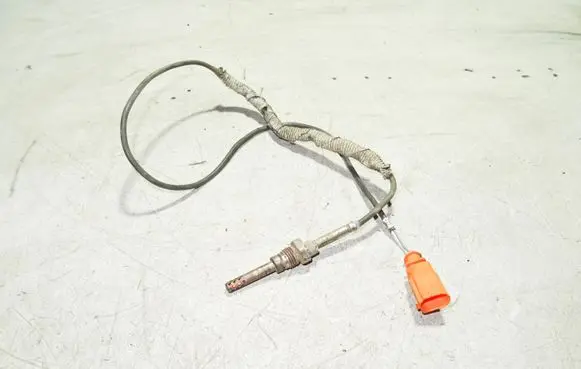 Volkswagen Touran I Lambda probe sensor 03G906088E