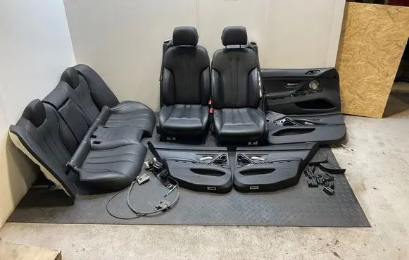 Seat set
