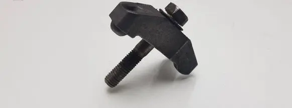 Audi A4 S4 B5 8D Fuel Injector clamp holder