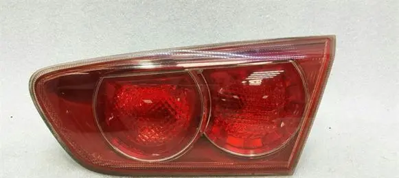 Mitsubishi Lancer X Tailgate rear/tail lights 8337A046