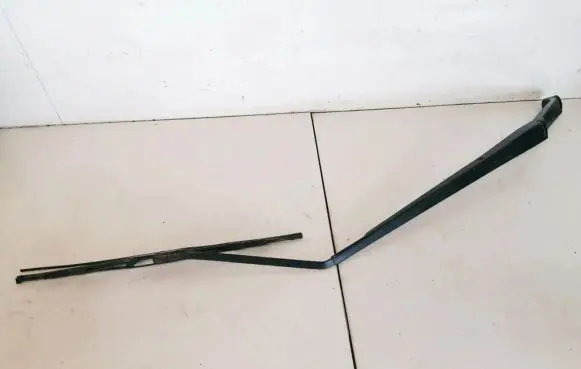 Toyota Corolla E120 E130 Front wiper blade arm