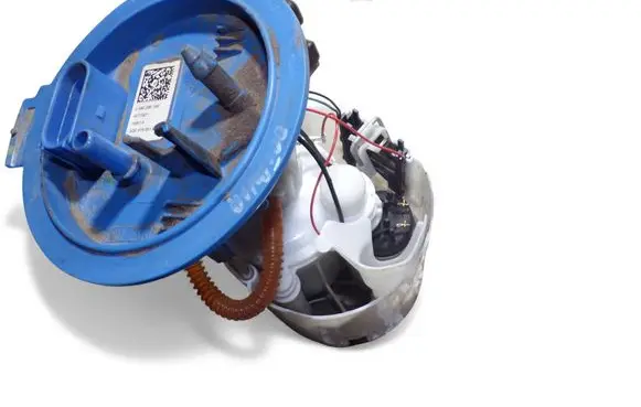 Skoda Octavia Mk3 (5E) Fuel injection high pressure pump 5Q0919051M