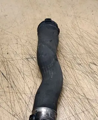 BMW 5 F10 F11 Intercooler hose/pipe 521108A 521108
