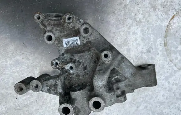 Fiat Ducato Engine mounting bracket 5802127131 5802127132