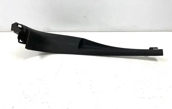Foot area side trim