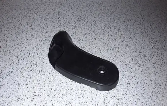 Engine bonnet (hood) release handle