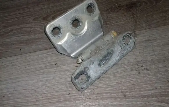 Volvo XC90 Tailgate/trunk/boot hinge 30634334