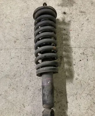 Toyota Land Cruiser (HDJ90) Front shock absorber with coil spring 485106006