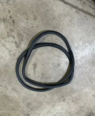 Opel Crossland X Rear door rubber seal (on body) 