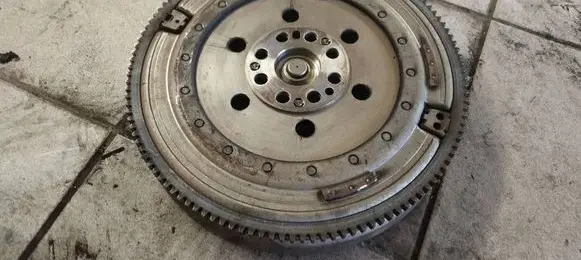 BMW 3 E90 E91 Dual mass flywheel