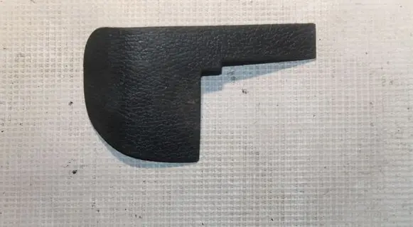Volvo V70 Front sill trim cover 9208270 M4746