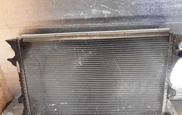 Coolant radiator