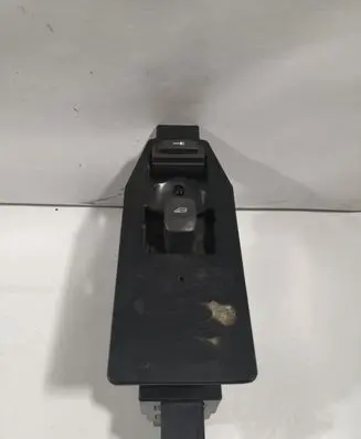 Volvo V70 Electric window control switch 8651328