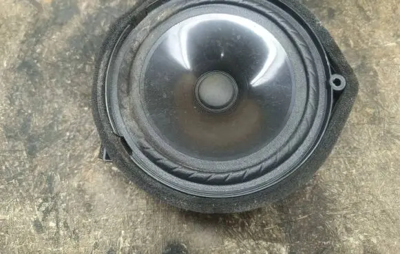 Honda Civic Front door speaker F16137A
