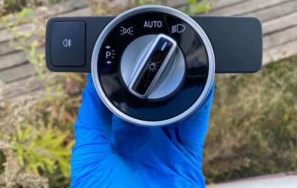 Mercedes-Benz C W204 Hazard light switch