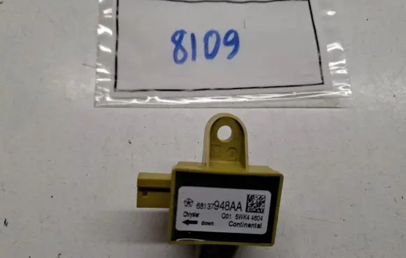 Chrysler Town & Country V Airbag deployment crash/impact sensor 68137948AA