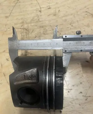 Mercedes-Benz ML W164 Piston 