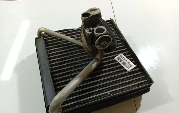 Volkswagen Polo IV 9N3 A/C cooling radiator (condenser)