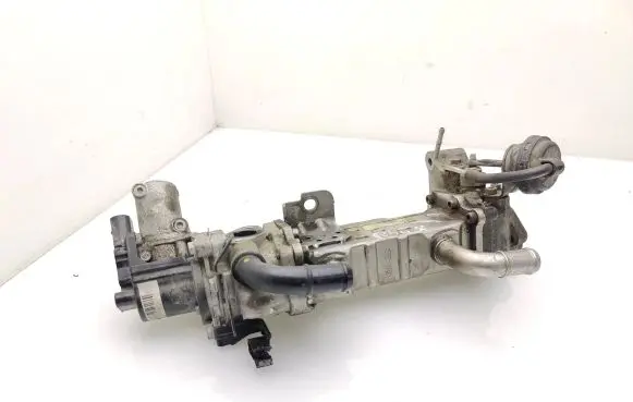 Hyundai i40 EGR valve cooler 21162A850