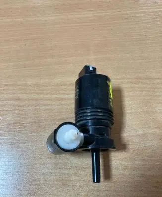 Nissan Note (E11) Windscreen/windshield washer pump 30097 120683 060108