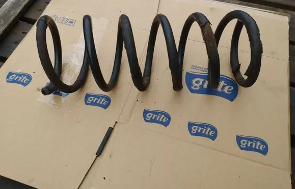 Ford Mondeo MK IV Rear coil spring