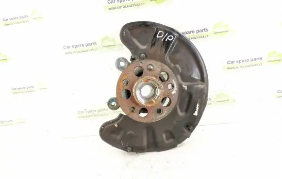Mercedes-Benz CLS C218 X218 Front wheel hub 2183300494 2183300894