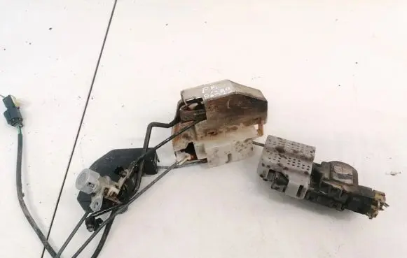 Hyundai Sonata Front door lock