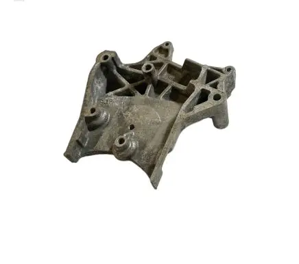 Opel Zafira B Engine mounting bracket 55192649
