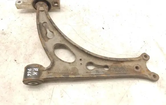 Audi A3 S3 A3 Sportback 8P Front lower control arm/wishbone 1K0407153G