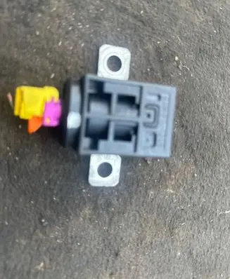 Audi A6 S6 C6 4F Positive cable (battery) 4F0915519