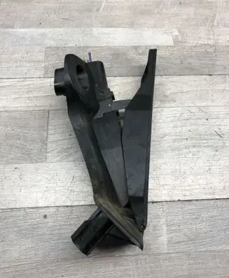 Volkswagen Touran II Accelerator throttle pedal 1T1723503N 30081310 A6510300301