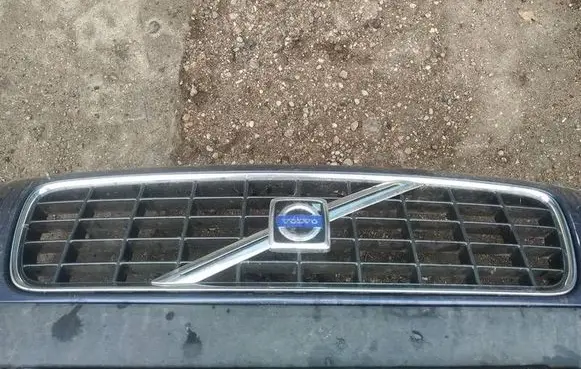 Volvo S60 Front grill