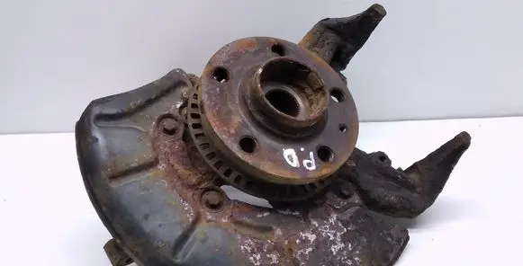 Front wheel hub spindle knuckle