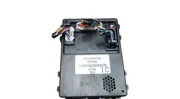 Suzuki Grand Vitara II Central body control module 3677064J20 B64J2