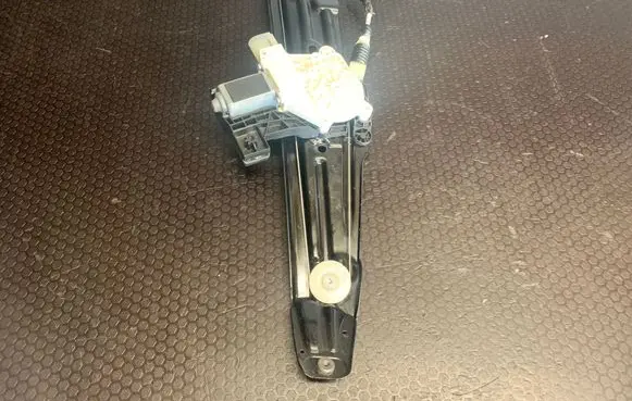 BMW 5 F10 F11 Rear door window regulator with motor 7208018 7208020 7182614