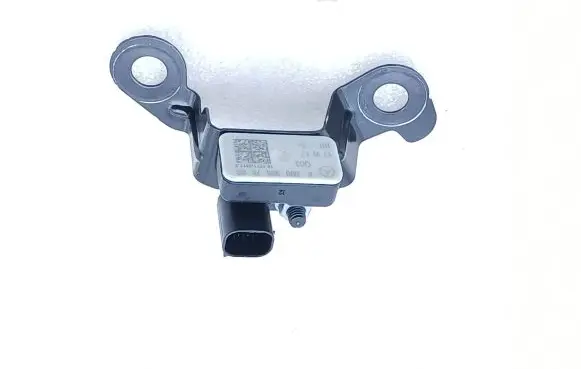 Mercedes-Benz ML W166 ESP acceleration yaw rate sensor A0009057600