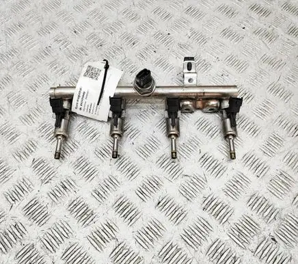 Peugeot RCZ Fuel main line pipe V756805180