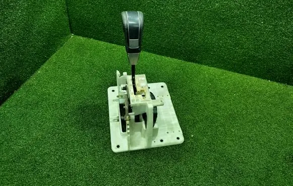 Mitsubishi Pajero Gear shifter/selector MR410817 MR477641