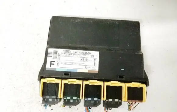 Ford Focus Comfort/convenience module 1s7t15k600fd 1s7t-15k600-fd