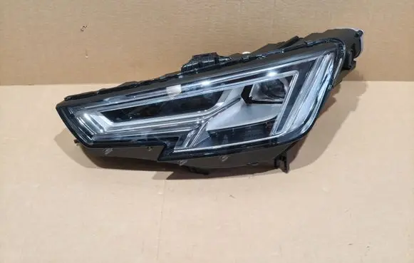 Audi A4 S4 B9 Headlight/headlamp 8W0941033