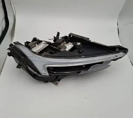 Volvo S90, V90 Headlight/headlamp