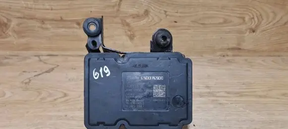 Volvo V70 ABS Pump 30681619
