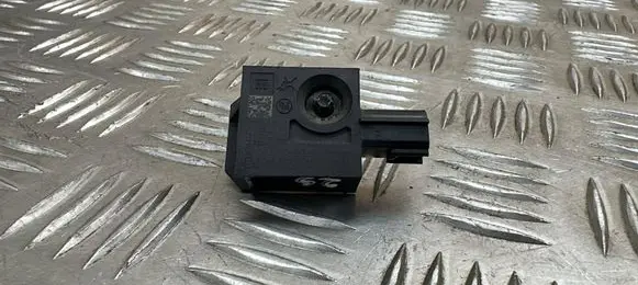 Opel Zafira C Airbag deployment crash/impact sensor 13504470