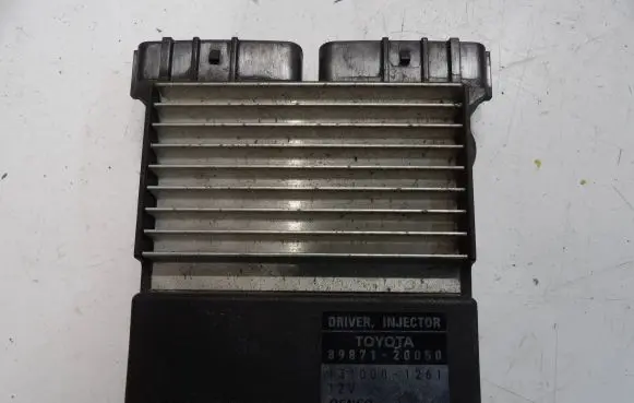 Toyota Land Cruiser (J120) Fuel injection control unit/module 8987120050 1310001261