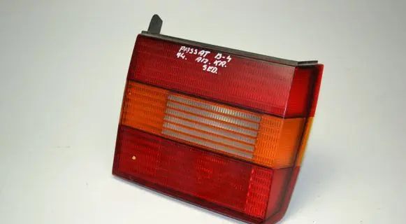 Volkswagen PASSAT B4 Tailgate rear/tail lights 3A5945107